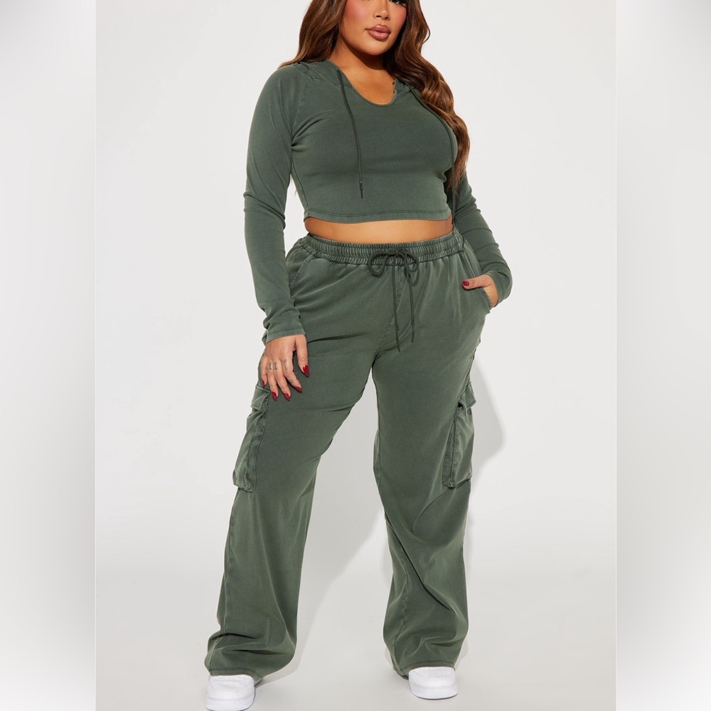 Women's Green Jogger Pants Set